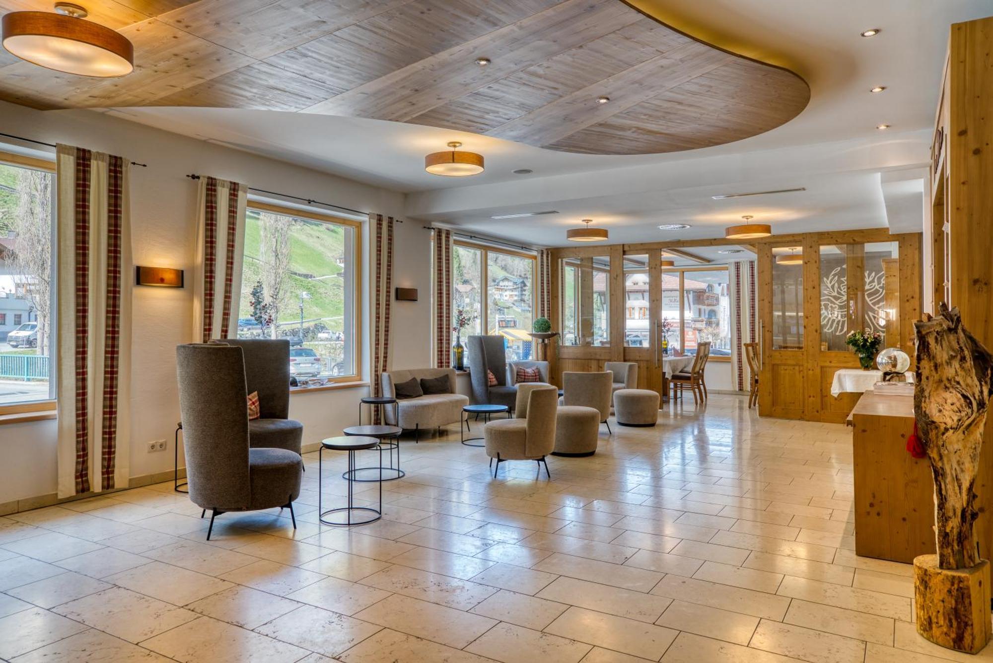 Mallaun Hotel.Erlebnis See Bagian luar foto
