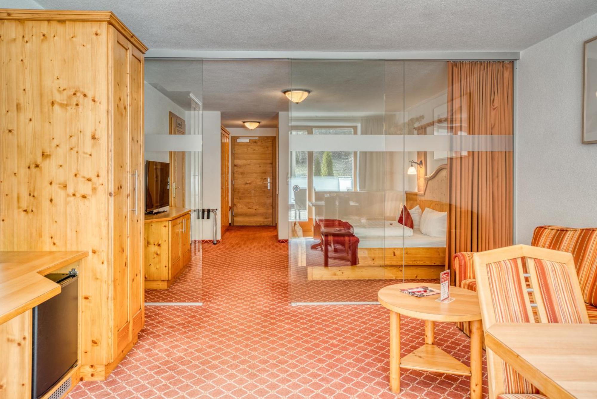 Mallaun Hotel.Erlebnis See Bagian luar foto