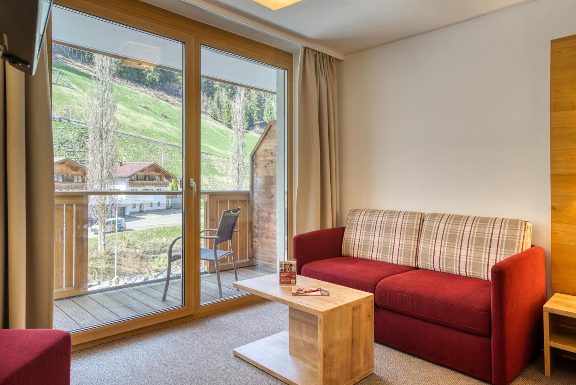 Mallaun Hotel.Erlebnis See Bagian luar foto