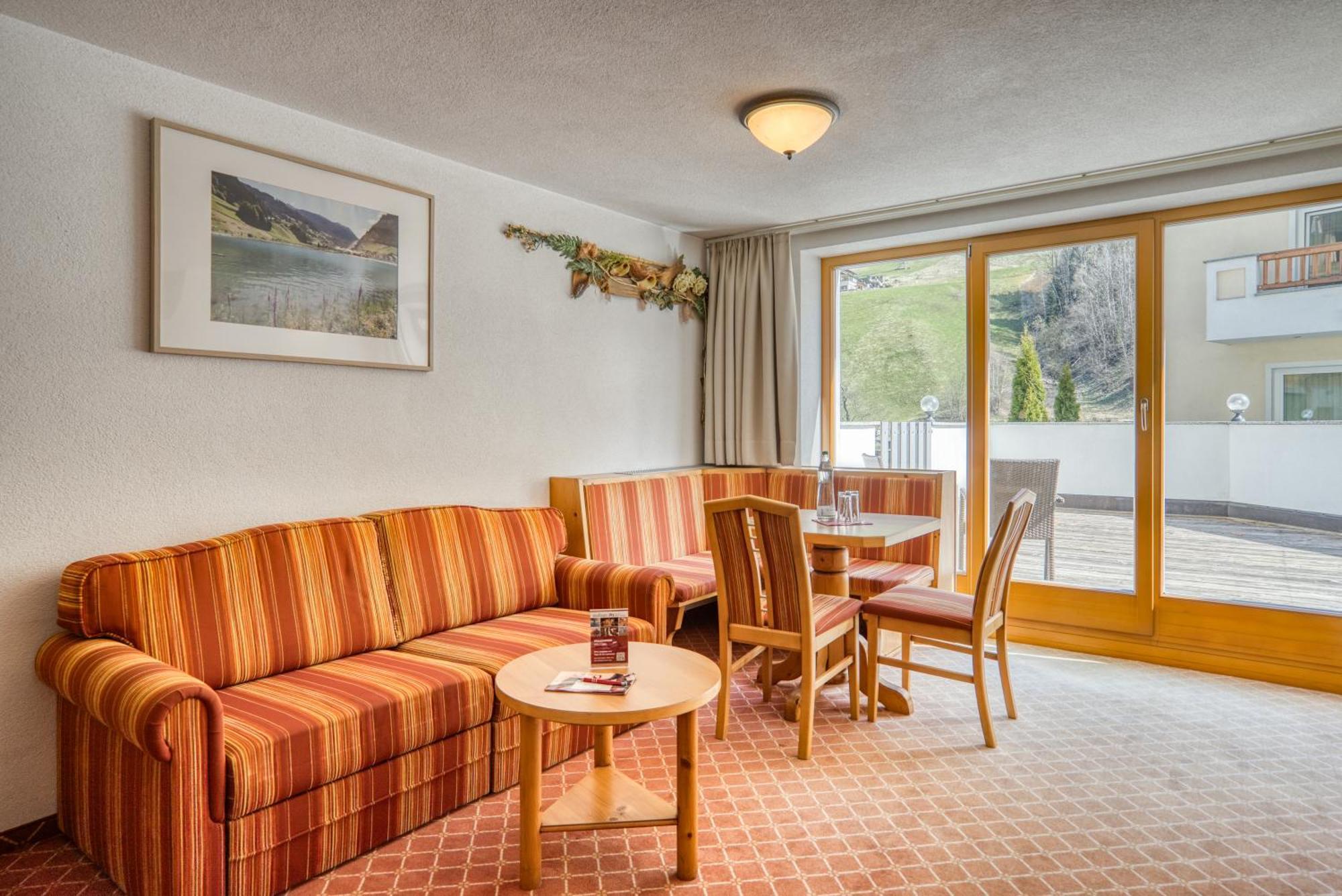 Mallaun Hotel.Erlebnis See Bagian luar foto