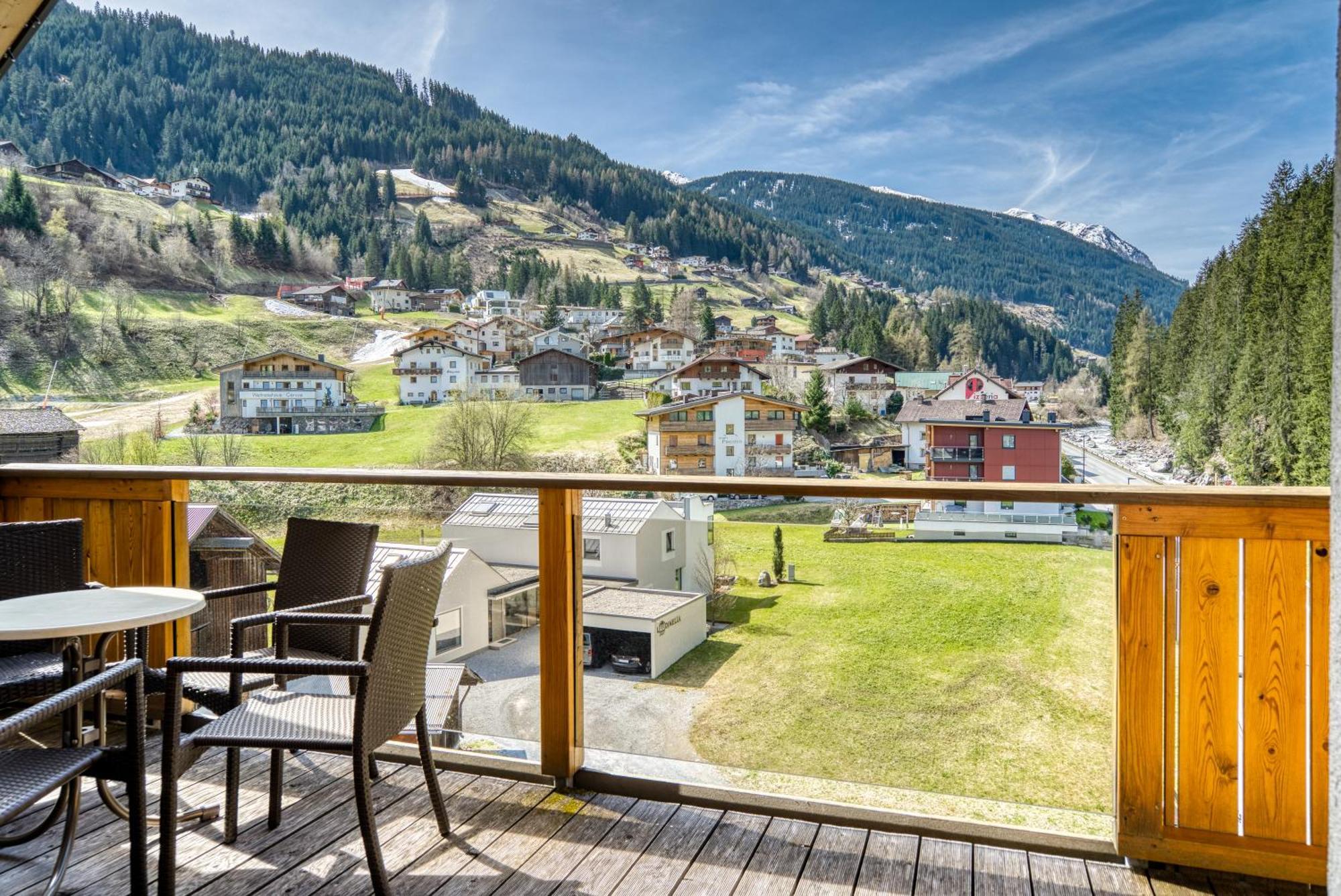 Mallaun Hotel.Erlebnis See Bagian luar foto